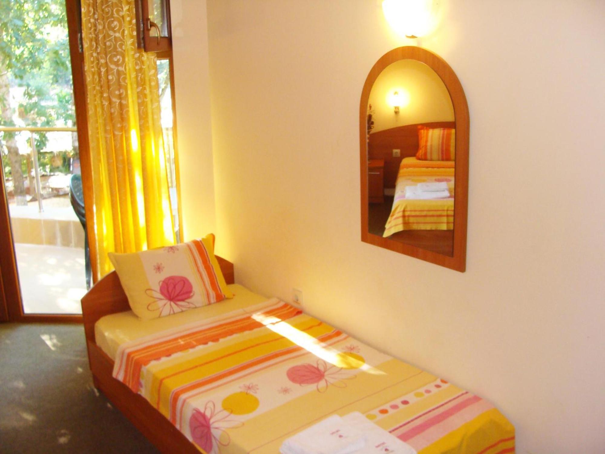 Sunny Paradise Family Hotel Kiten  Phòng bức ảnh